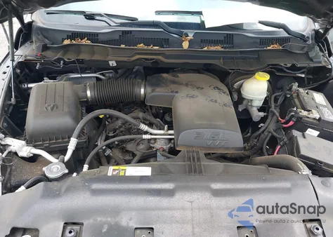 2017 Ram 1500 Express 4X4 5'7 Box z USA, uszkodzony, nr VIN 1C6RR7KG7HS857942